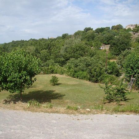 Appartement / Gite Les Papillons Lablachère Εξωτερικό φωτογραφία