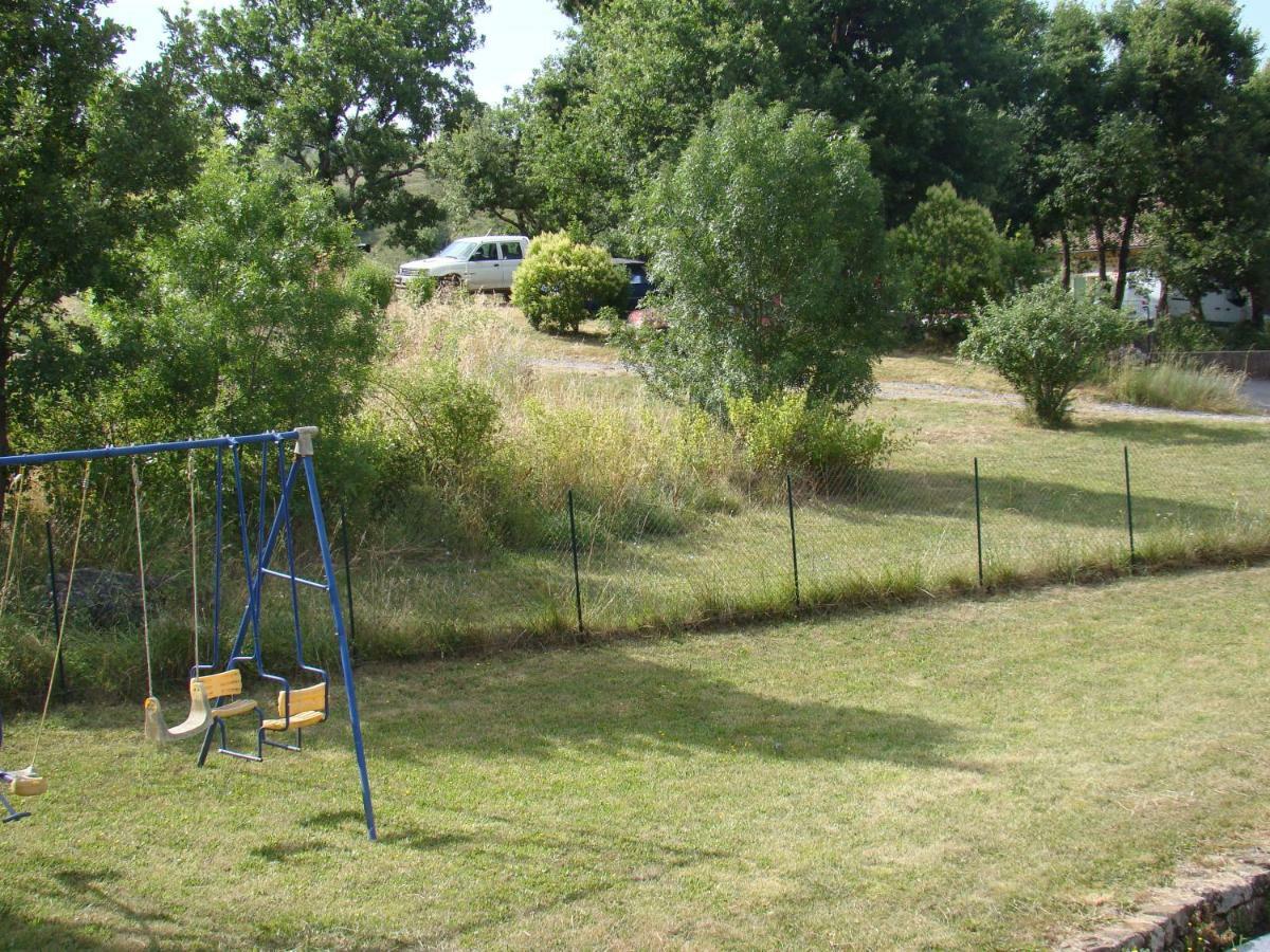 Appartement / Gite Les Papillons Lablachère Εξωτερικό φωτογραφία